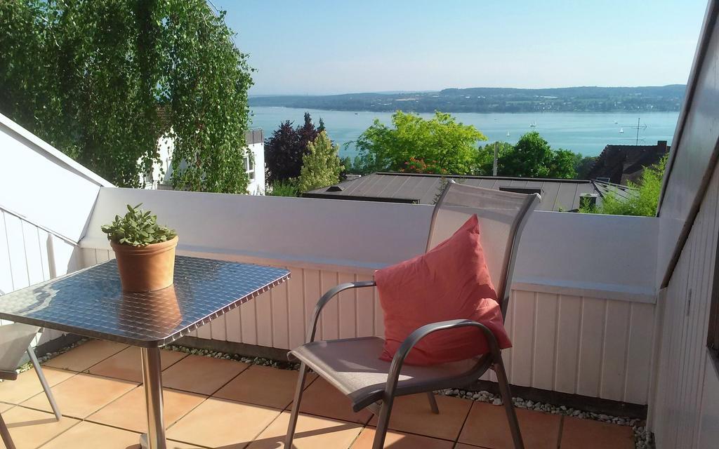 Ferienwohnung Mit Seeblick Und Dachterrasse In Ueberlingen Ruang foto