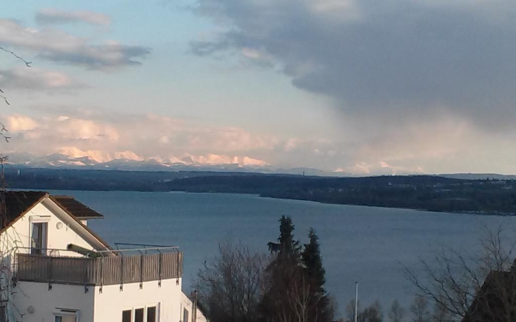 Ferienwohnung Mit Seeblick Und Dachterrasse In Ueberlingen Ruang foto
