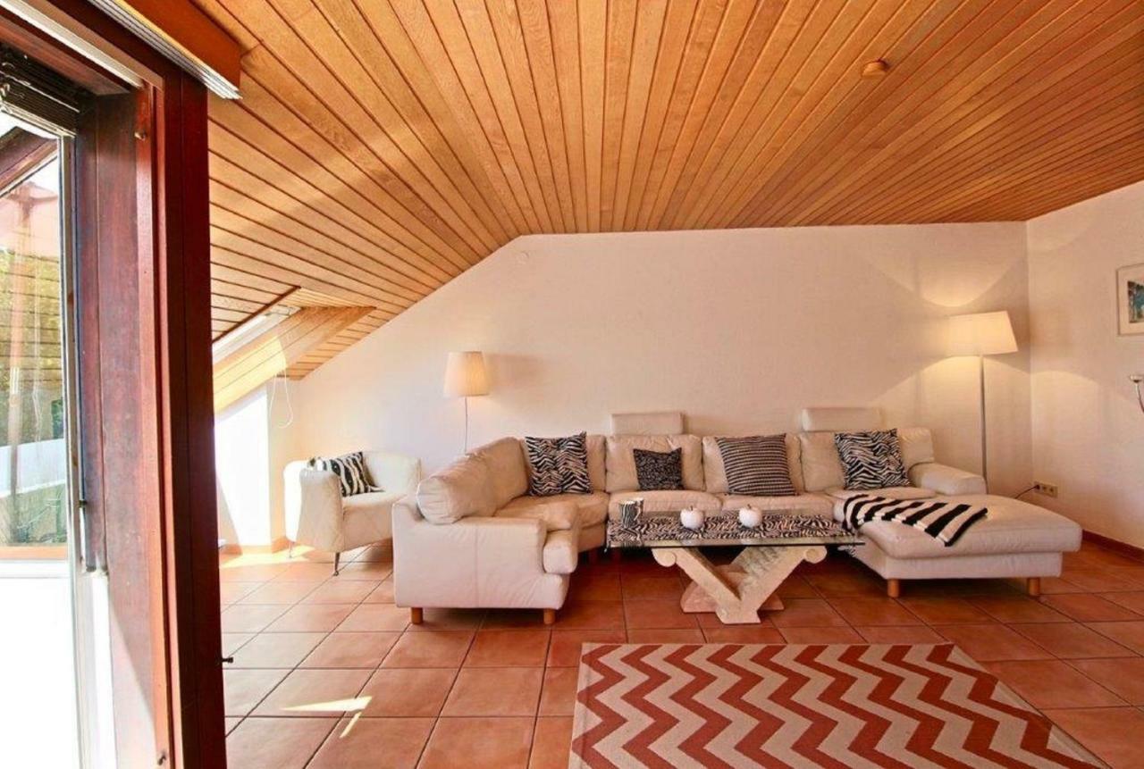 Ferienwohnung Mit Seeblick Und Dachterrasse In Ueberlingen Bagian luar foto