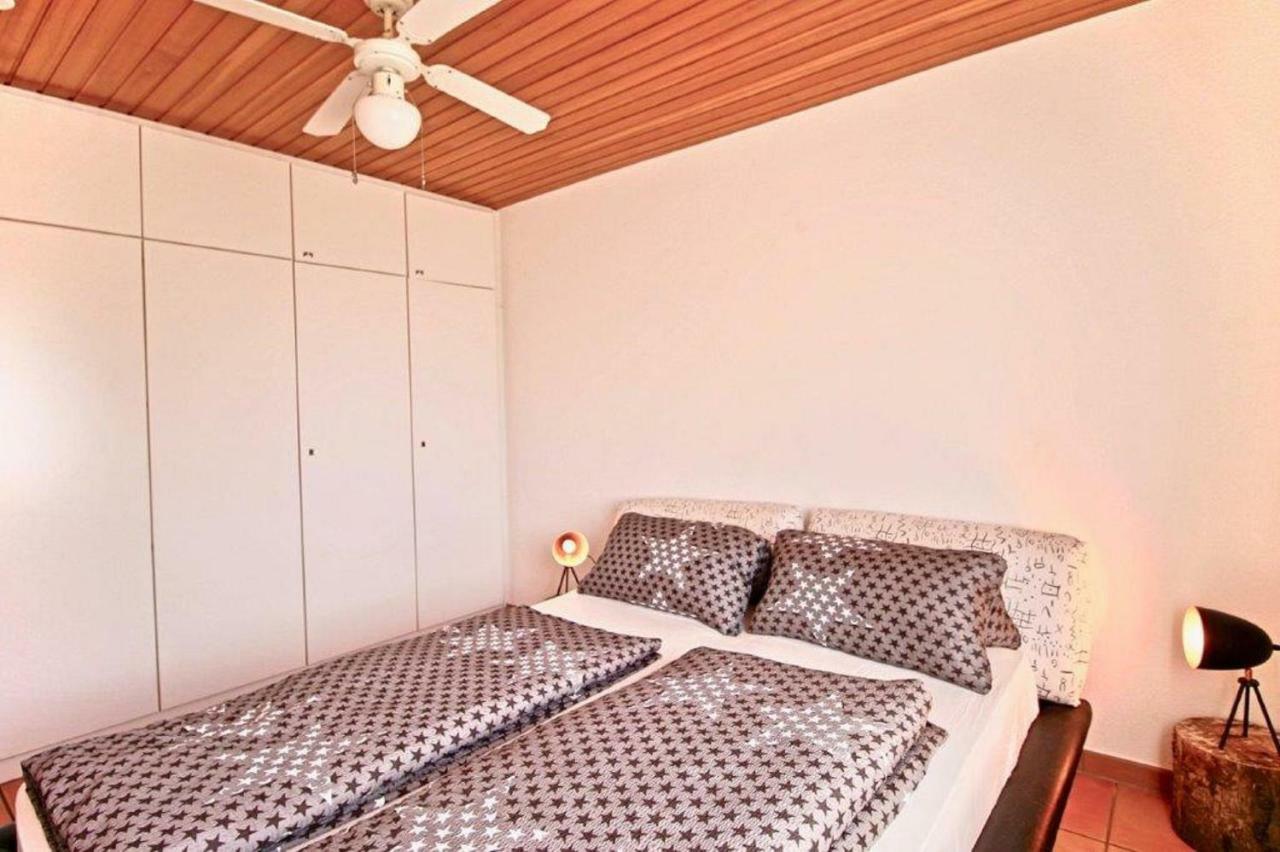 Ferienwohnung Mit Seeblick Und Dachterrasse In Ueberlingen Bagian luar foto