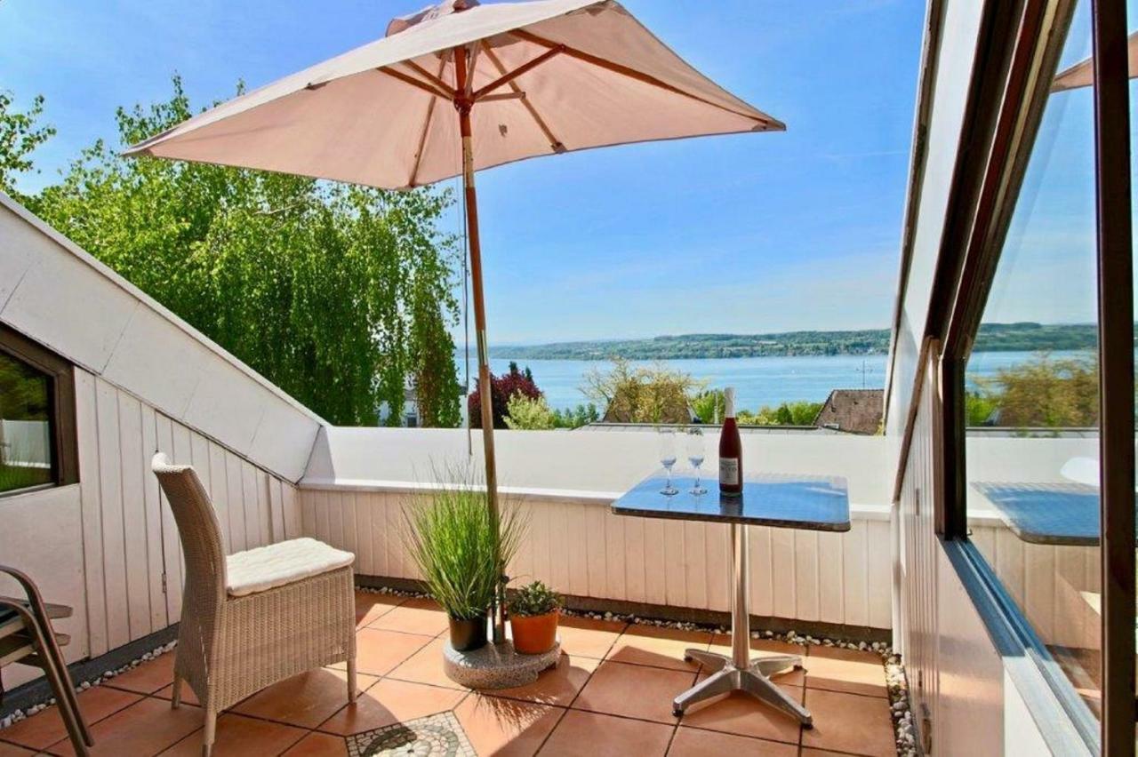 Ferienwohnung Mit Seeblick Und Dachterrasse In Ueberlingen Bagian luar foto