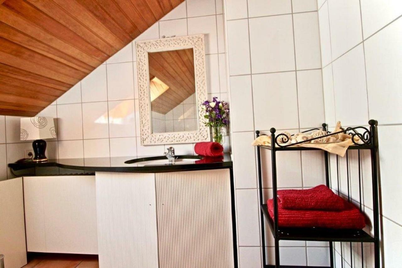 Ferienwohnung Mit Seeblick Und Dachterrasse In Ueberlingen Bagian luar foto
